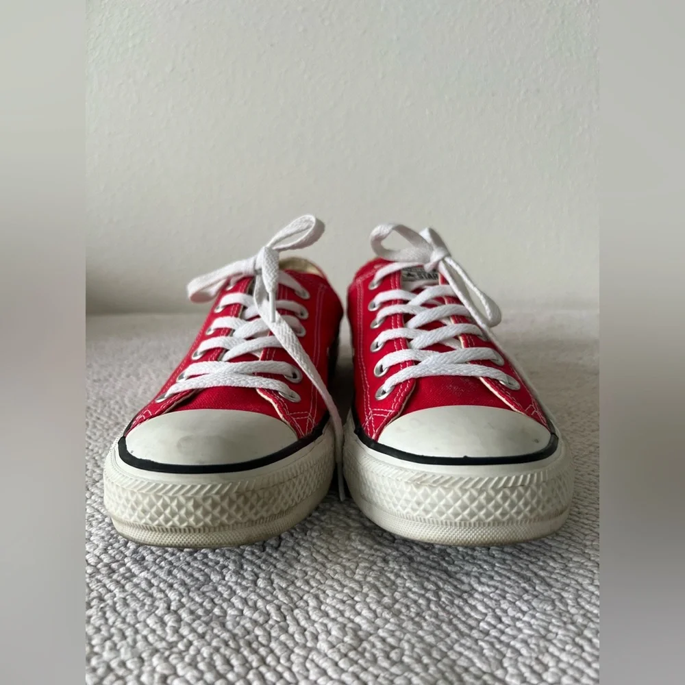 Converse Chuck Taylor All Star Low-Top Sneaker - Red / Size: 7 Mens / 9 Women’s - Picture 6 of 12